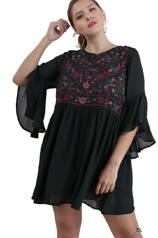 Floral Embroidered Keyhole Dress, Black