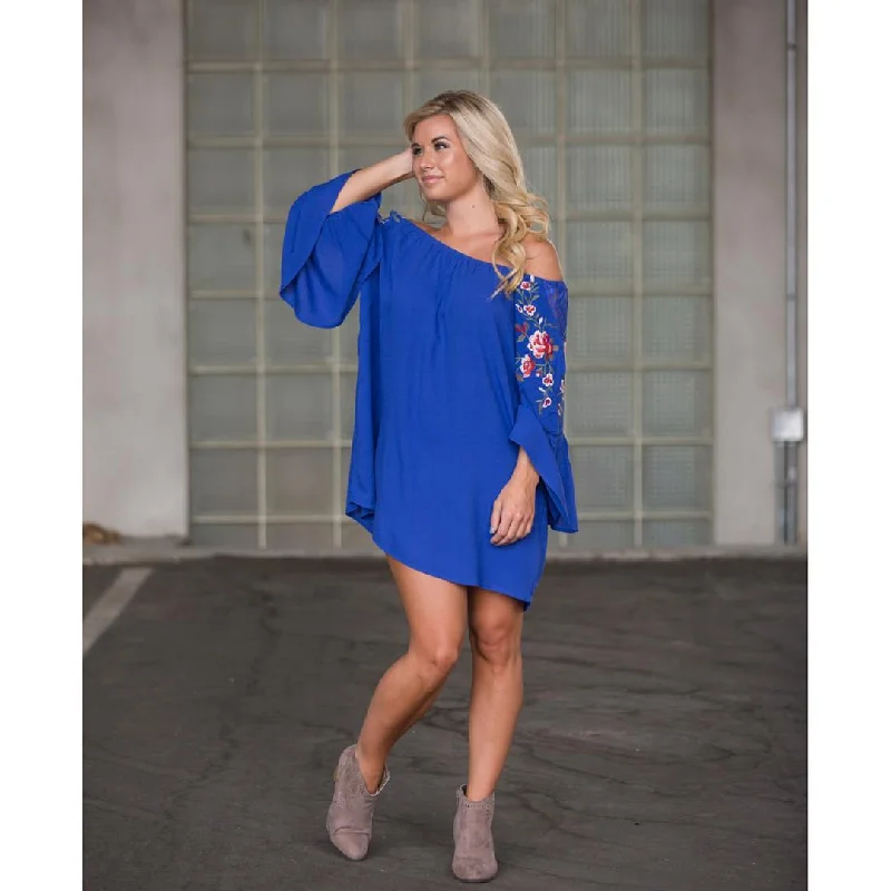 Off the Shoulder Bell Sleeve Floral Embroidered Dress