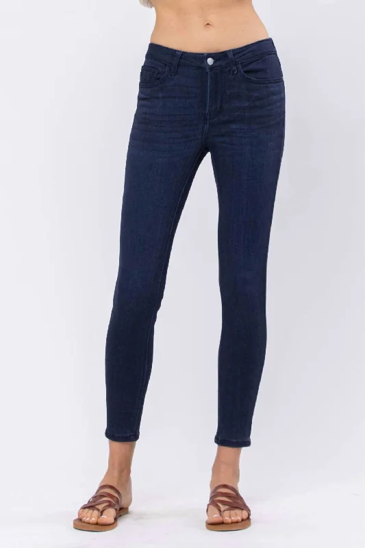 Non Distressed Mid Rise Skinny Jeans In Dark Wash